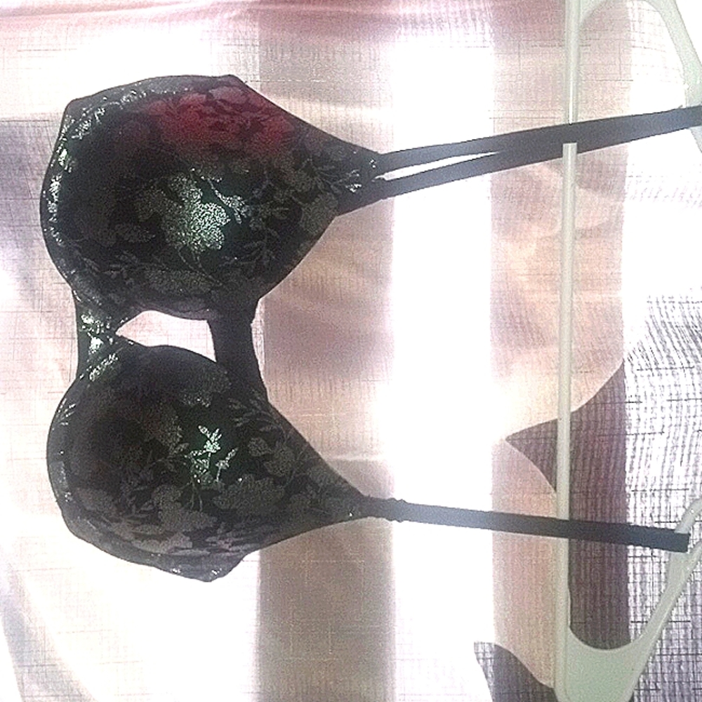 PINK Victoria's secret wear everywhere push-up bra